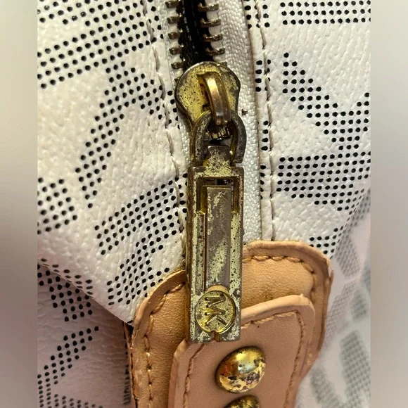 Michael Kors Beige and White Satchel - Picture 4 of 7